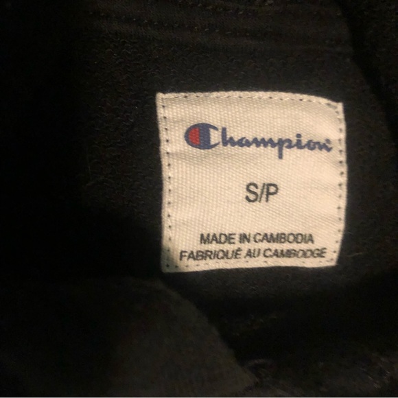 3/20$ Champion- Black Hoodie - Picture 5 of 5
